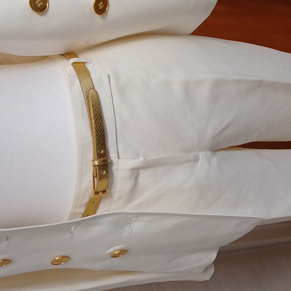 Suit - Picture 4 of 8